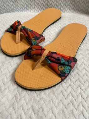 Havaianas  Multi Color tropical St. Tropez Flip Flop Sandals Women’s Size 9/10 W